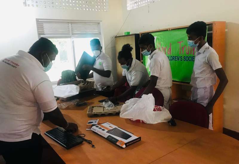 255445440_556241579026618_1276842048178245636_n